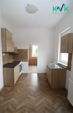 Pronájem bytu 3+1, Karlovy Vary, Šmeralova, 85 m2