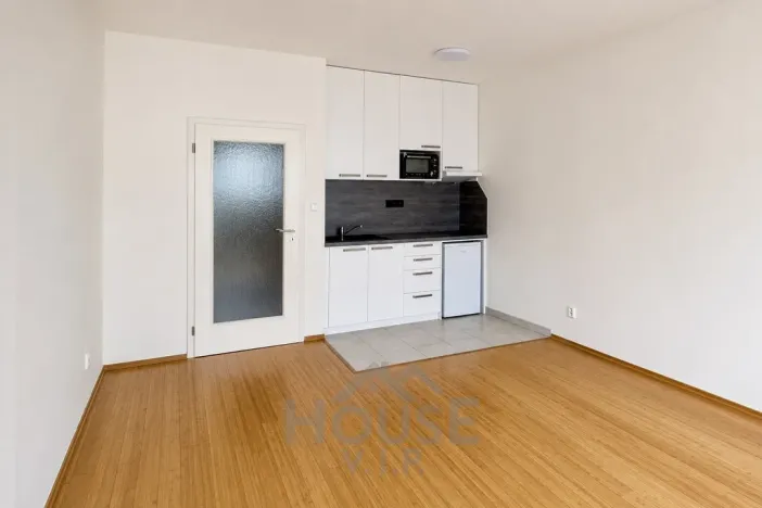 Prodej bytu 1+kk, Praha - Vysočany, Pešlova, 34 m2