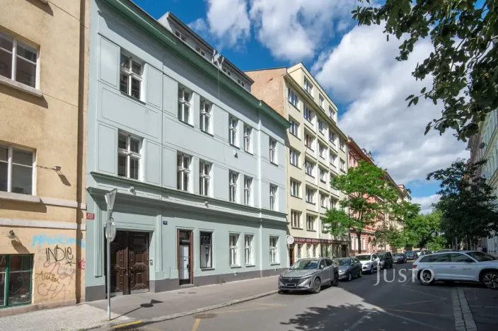 Pronájem bytu 2+kk, Praha, Americká, 46 m2