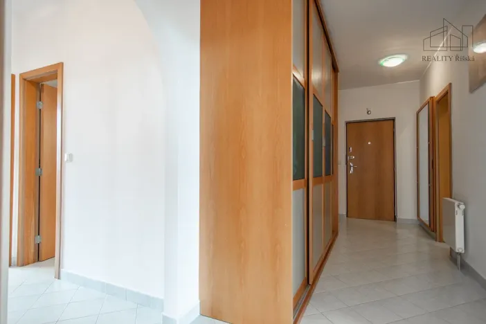 Pronájem bytu 3+1, Praha - Hlubočepy, Högerova, 100 m2