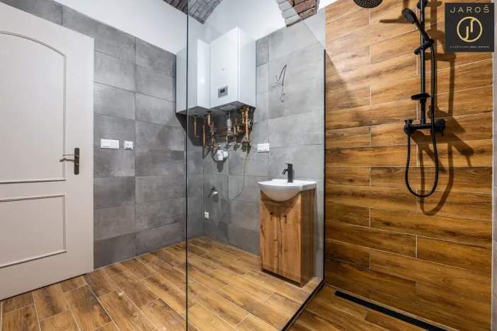 Prodej bytu 2+kk, Jáchymov, náměstí Republiky, 67 m2