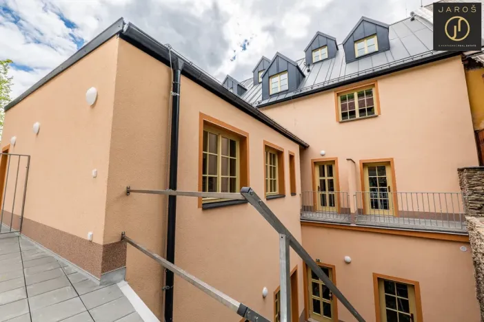 Prodej bytu 2+kk, Jáchymov, náměstí Republiky, 67 m2