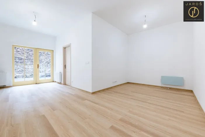 Prodej bytu 2+kk, Jáchymov, náměstí Republiky, 51 m2