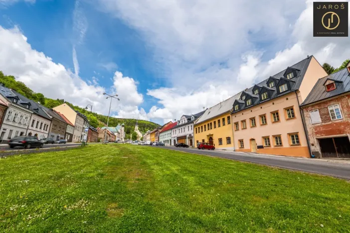 Prodej bytu 2+kk, Jáchymov, náměstí Republiky, 51 m2
