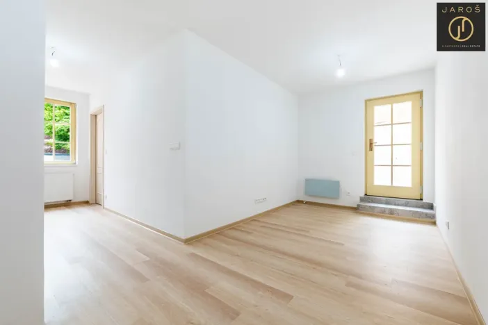 Prodej bytu 2+kk, Jáchymov, náměstí Republiky, 62 m2