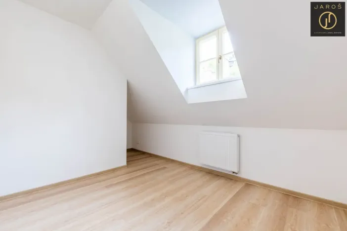 Prodej bytu 2+kk, Jáchymov, náměstí Republiky, 67 m2