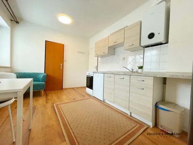 Pronájem bytu 1+1, Praha - Libeň, Za vodárnou, 30 m2