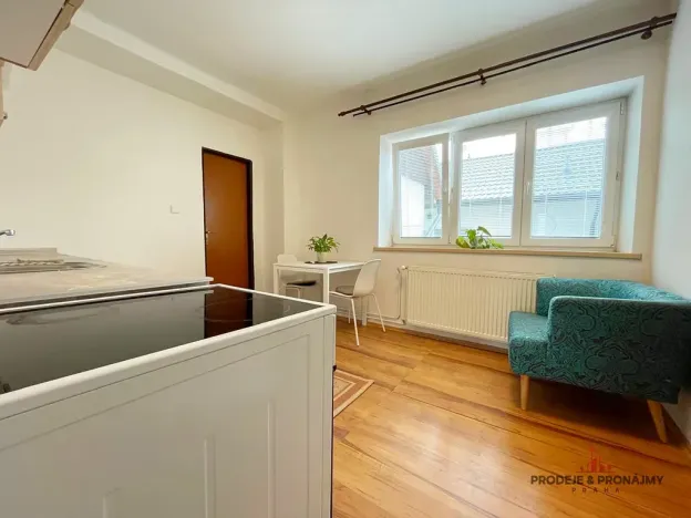 Pronájem bytu 1+1, Praha - Libeň, Za vodárnou, 30 m2