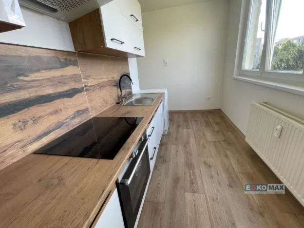 Pronájem bytu 3+1, Břeclav - Charvátská Nová Ves, Na Valtické, 70 m2