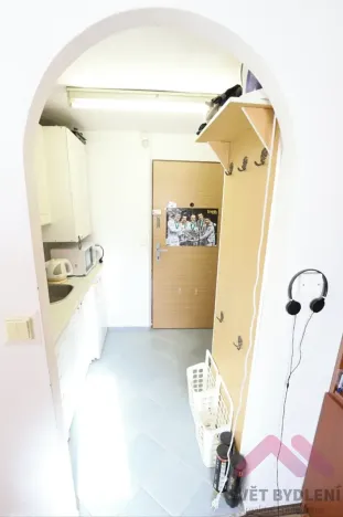 Pronájem bytu 1+kk, Praha, Formanská, 18 m2
