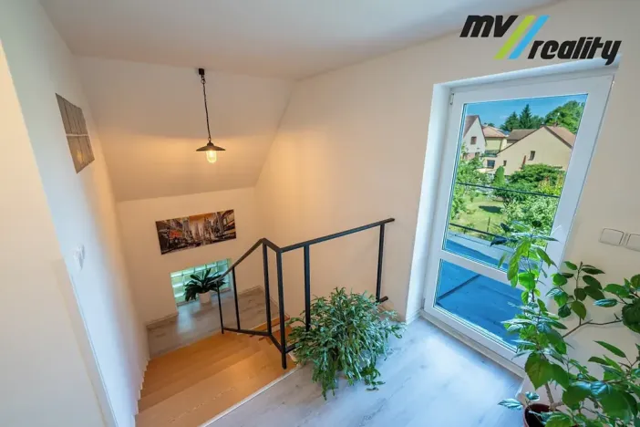 Prodej rodinného domu, Radim, 258 m2