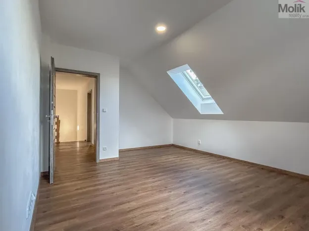 Pronájem rodinného domu, Dubí, Zahradní, 160 m2