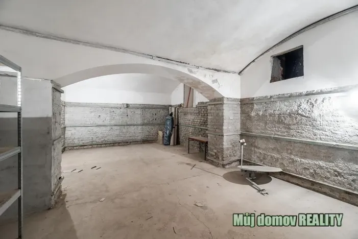 Pronájem skladu, Praha - Vysočany, Sokolovská, 120 m2