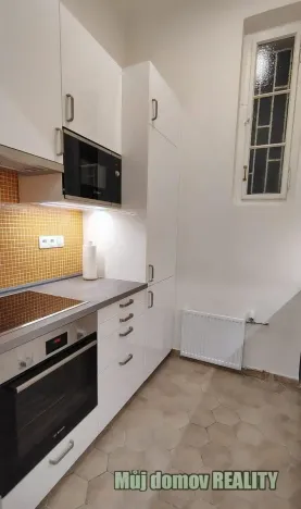 Pronájem bytu 1+kk, Praha - Nové Město, Hálkova, 31 m2