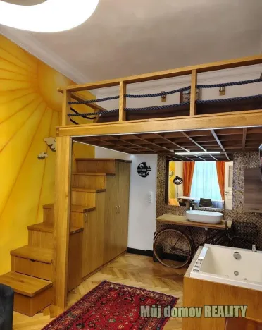 Pronájem bytu 1+kk, Praha - Nové Město, Hálkova, 31 m2
