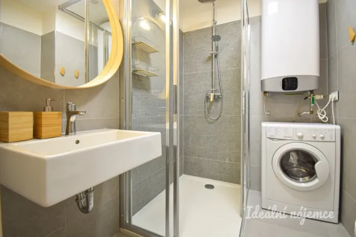 Pronájem bytu 1+kk, Brno - Zábrdovice, Přadlácká, 28 m2