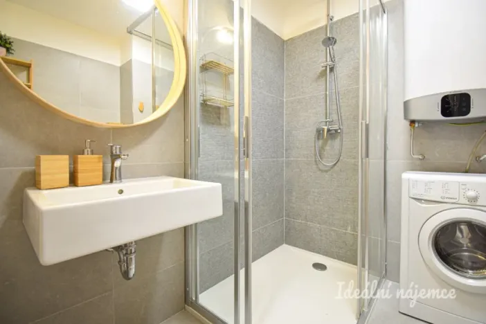 Pronájem bytu 1+kk, Brno - Zábrdovice, Přadlácká, 28 m2