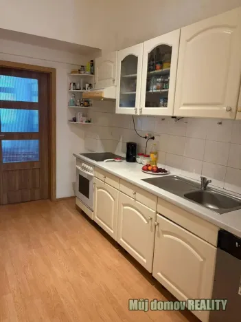 Pronájem bytu 1+1, Praha - Holešovice, Ortenovo náměstí, 40 m2