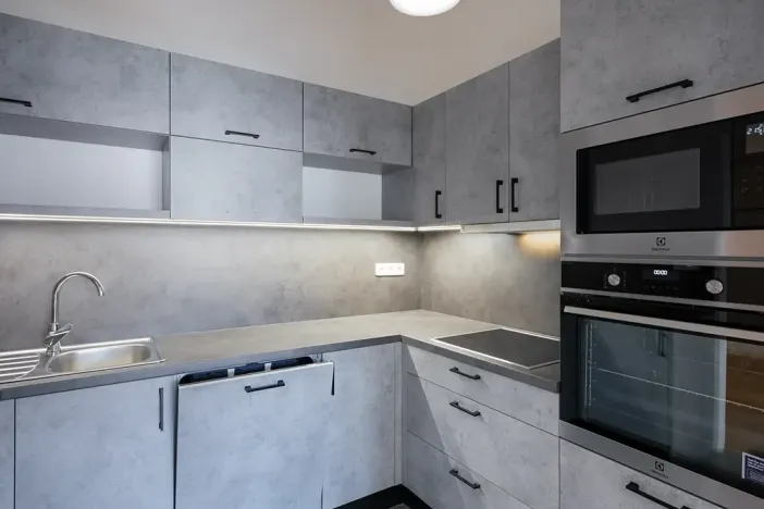 Pronájem bytu 4+kk, Praha - Holešovice, Veverkova, 111 m2