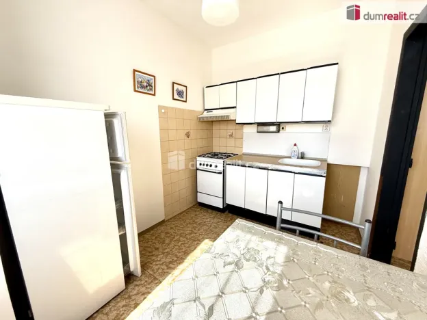 Pronájem bytu 1+1, Uherské Hradiště - Mařatice, Sadová, 38 m2