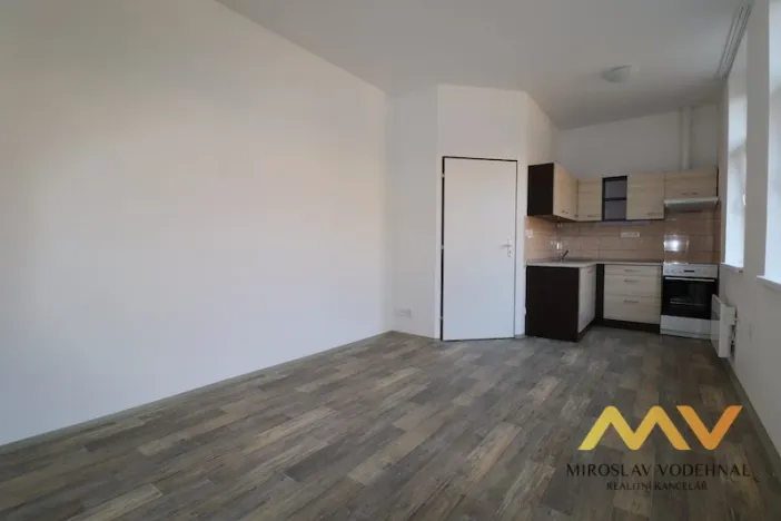 Pronájem bytu 1+kk, Hradec Králové - Nový Hradec Králové, Hlavní, 25 m2
