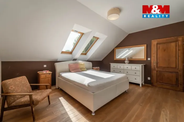 Prodej rodinného domu, Mořina, 240 m2