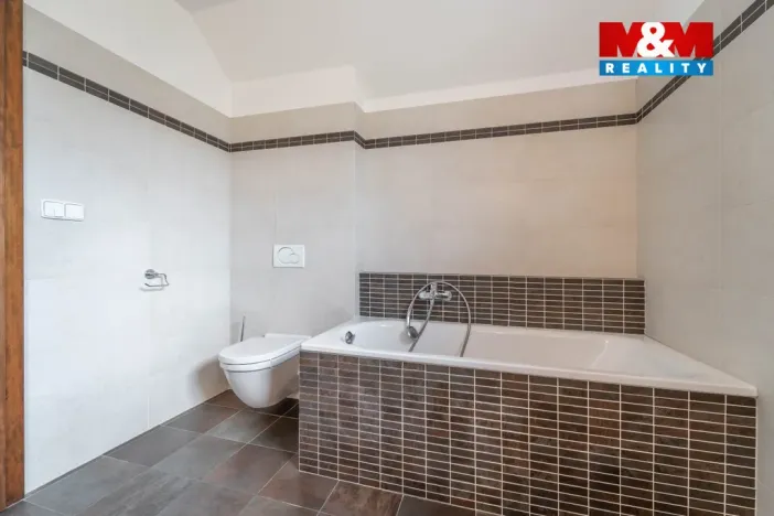 Prodej rodinného domu, Mořina, 240 m2