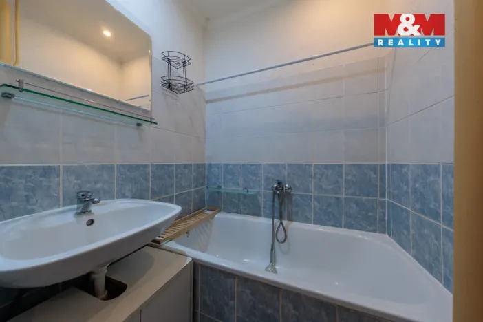 Pronájem bytu 2+1, Karlovy Vary - Drahovice, Vítězná, 60 m2