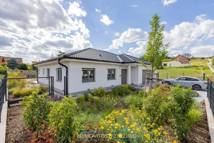 Prodej rodinného domu, Dobšice, Akátová, 217 m2
