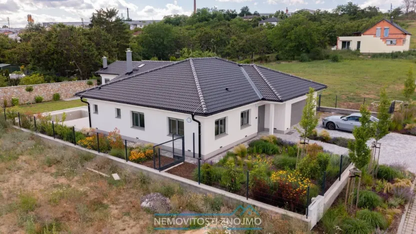 Prodej rodinného domu, Dobšice, Akátová, 217 m2