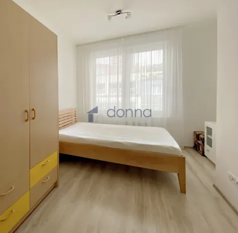 Pronájem bytu 3+kk, Praha, Pod radnicí, 75 m2