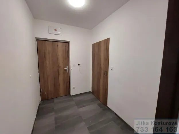 Pronájem bytu 1+kk, Krnov - Pod Cvilínem, Textilní, 34 m2