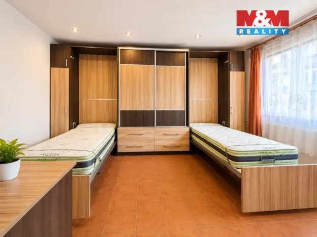 Pronájem bytu 1+1, Svoboda nad Úpou, Rýchorské sídliště, 32 m2