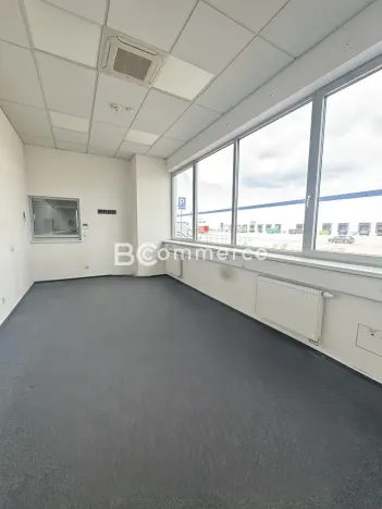 Pronájem kanceláře, Brno, Letiště Brno-Tuřany, 300 m2