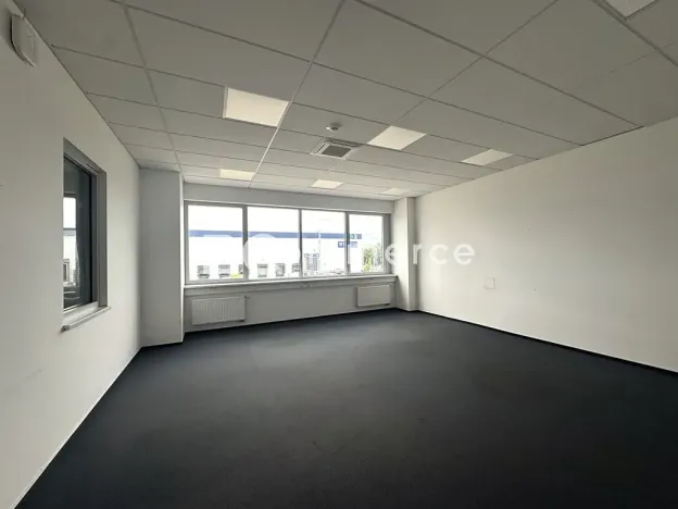 Pronájem kanceláře, Brno, Letiště Brno-Tuřany, 300 m2