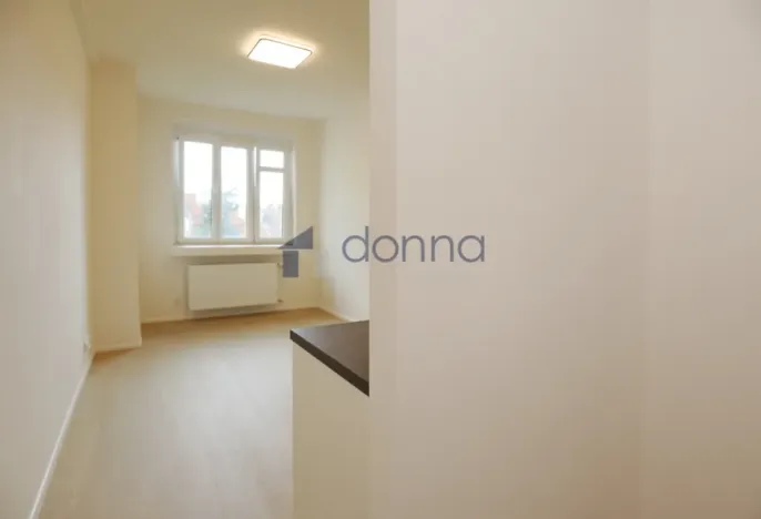 Pronájem bytu 1+kk, Praha, Myslbekova, 26 m2