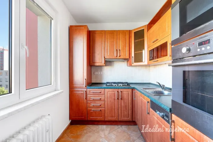 Pronájem bytu 2+1, Praha, Africká, 51 m2