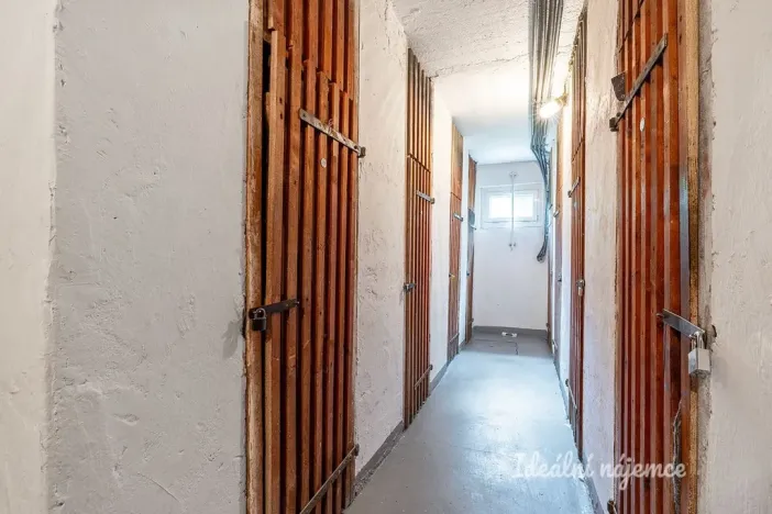 Pronájem bytu 2+1, Praha, Africká, 51 m2