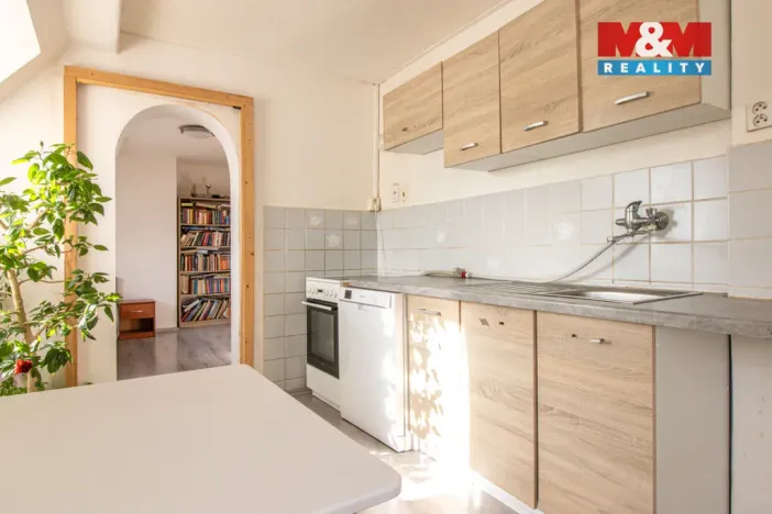 Prodej bytu 3+1, Cvikov - Cvikov II, Komenského, 56 m2