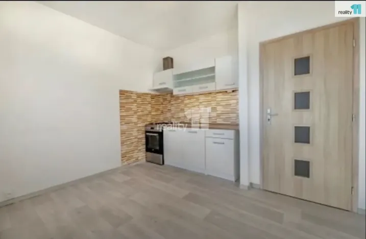 Pronájem bytu 2+kk, Česká Lípa, Železničářská, 34 m2
