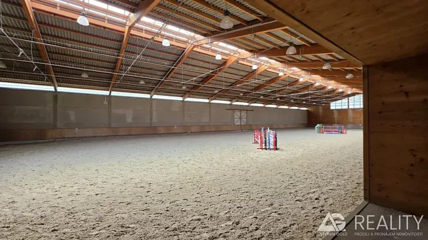 Prodej zemědělského objektu, Úžice, 5128 m2