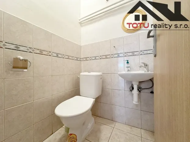 Pronájem obchodního prostoru, Jaroměř, Zdeňka Němečka, 82 m2