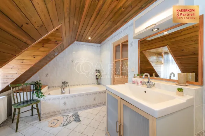 Prodej chalupy, Brno - Jehnice, 178 m2