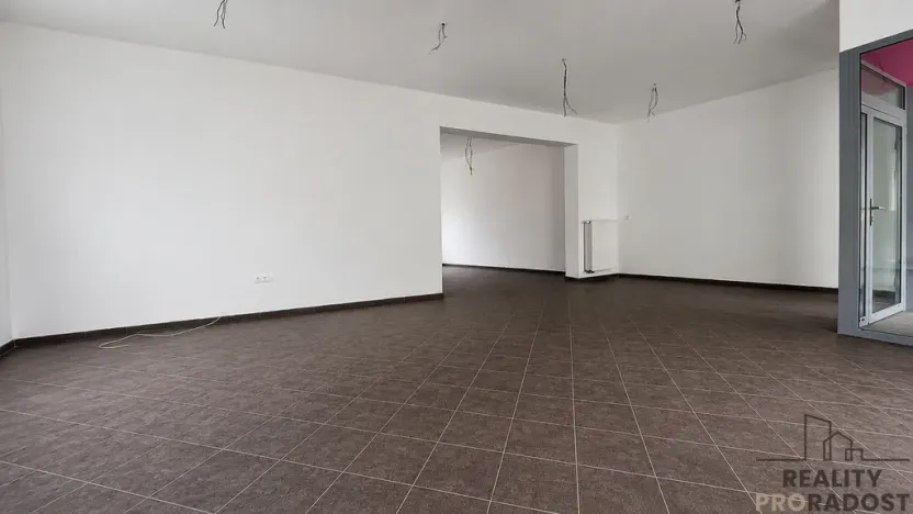 Pronájem obchodního prostoru, Hodonín, Štefánikova, 80 m2