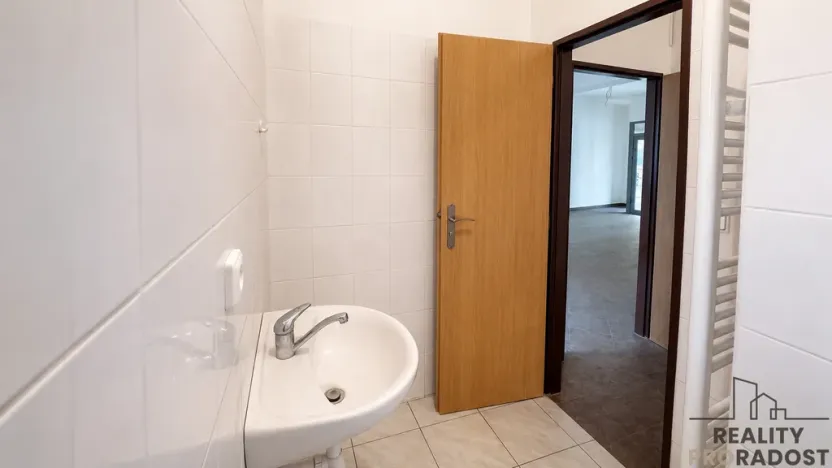 Pronájem obchodního prostoru, Hodonín, Štefánikova, 80 m2