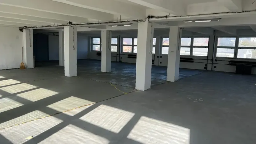 Pronájem skladu, Pardubice, Na Spravedlnosti, 258 m2