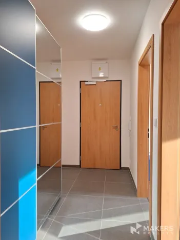Pronájem bytu 2+kk, Praha - Vysočany, Pod Harfou, 45 m2