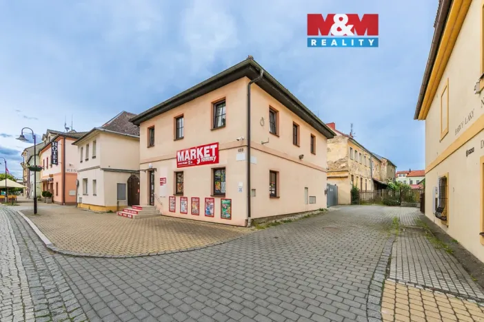 Pronájem obchodního prostoru, Bor, náměstí Republiky, 85 m2