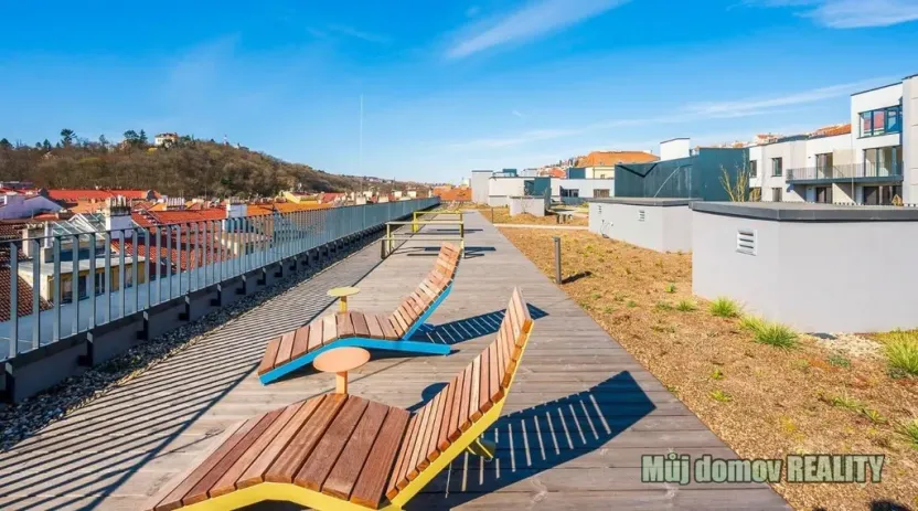 Pronájem apartmánu, Praha - Smíchov, Grafická, 61 m2