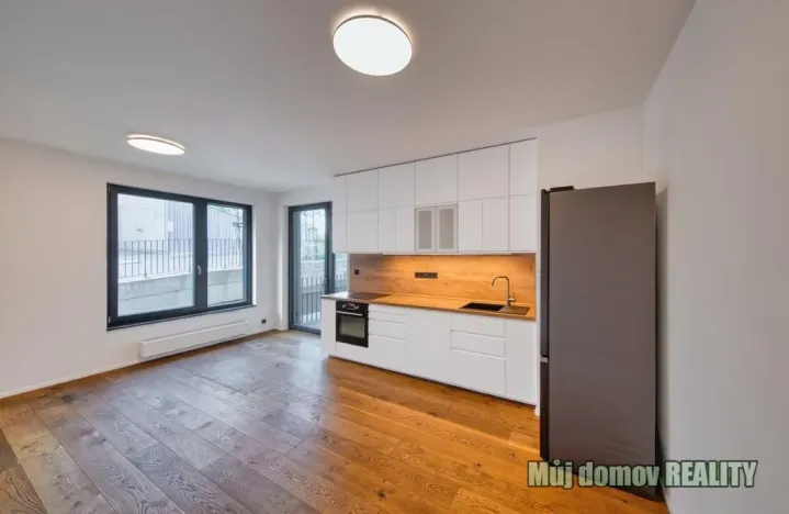 Pronájem apartmánu, Praha - Smíchov, Grafická, 61 m2